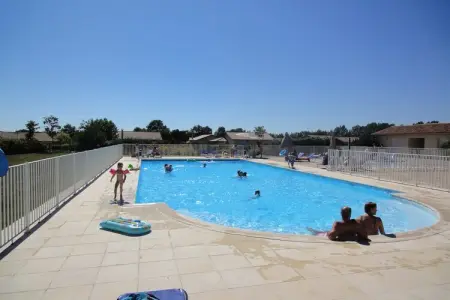 FranceComfort Domaine Les Forges 1, Villa de luxe aux Forges avec jardin barbecue - Photo 1