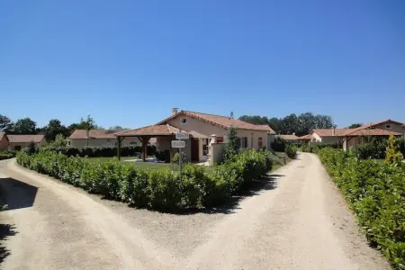 FranceComfort Domaine Les Forges 1, Villa de luxe aux Forges avec jardin barbecue - Photo 22