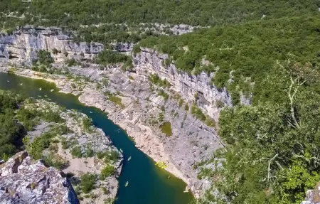 Location Appartement 6 personnes à Ruoms - Photo 15