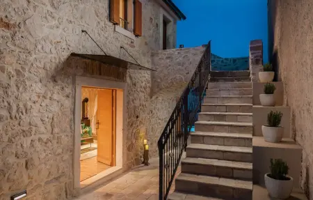 Villa Kameni dvori, Maison 6 personnes à Sveti Filip i Jakov - Photo 7