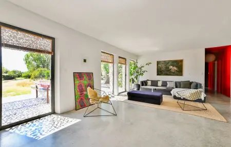 house with swimming pool, Maison 8 personnes à Blauzac - Photo 2