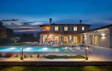 Villa Ovi, Maison 8 personnes à Karojba - Photo 0