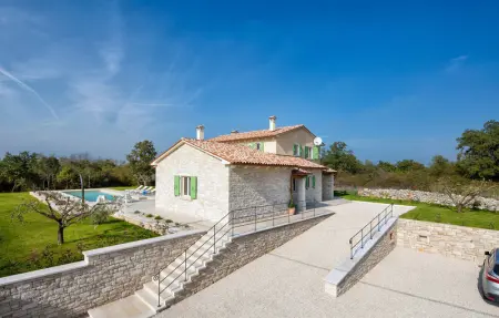 Villa Ovi, Maison 8 personnes à Karojba - Photo 8