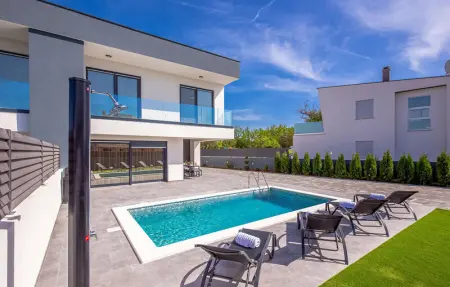 Villa Bura, Maison 8 personnes à Nin - Photo 1