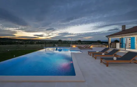 Villa Viliska, Maison 7 personnes à Sveti Filip i Jakov - Photo 1