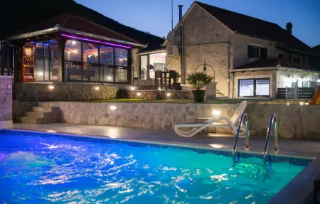 Villa Ivandvor, Maison 8 personnes à Sinj - Photo 1