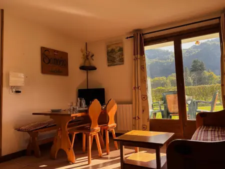 Appartement Calme avec Piscine, Terrasse et Skibus Proche Centre Samoëns - Photo 1