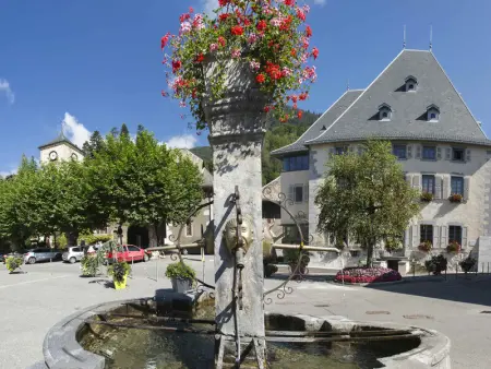 Appartement Calme avec Piscine, Terrasse et Skibus Proche Centre Samoëns - Photo 14