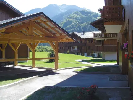 Appartement Calme avec Piscine, Terrasse et Skibus Proche Centre Samoëns - Photo 17