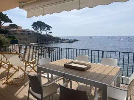Appartement ensoleillé à Calella pour 8 personnes, à 20 min de Llafranc - Photo 1