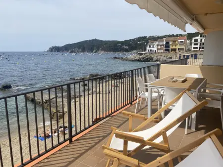 Appartement ensoleillé à Calella pour 8 personnes, à 20 min de Llafranc - Photo 3
