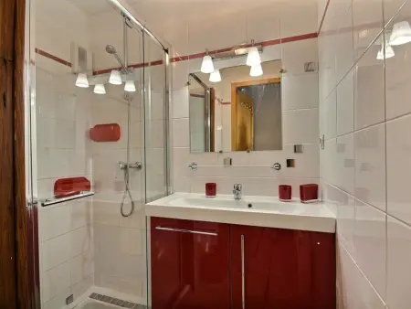 Chalet spacieux sur les pistes avec cheminée et WiFi - Photo 14