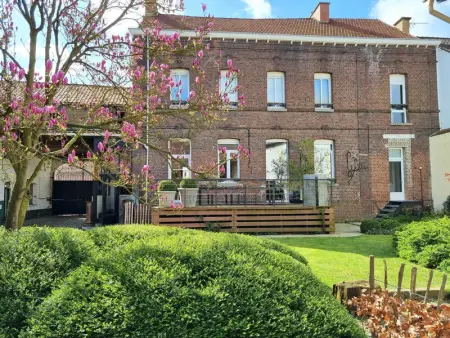 Grande Maison Bourgeoise avec Cour Privative, 5 Chambres, WiFi, Proche Commerces et Nature - Photo 6