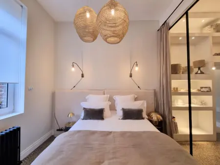 Grande Maison Bourgeoise avec Cour Privative, 5 Chambres, WiFi, Proche Commerces et Nature - Photo 8