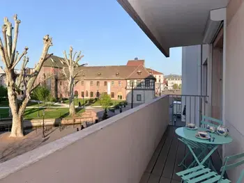 Casa en Colmar,Appartement de luxe en hyper-centre avec 3 chambres, balcon, parking, proche Musée Unterlinden FR-1-744-37 N°973476