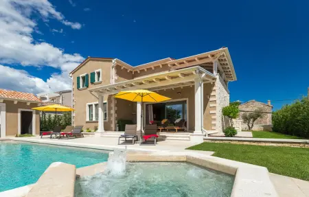 Villa Jakob, Maison 9 personnes à Tinjan - Photo 12