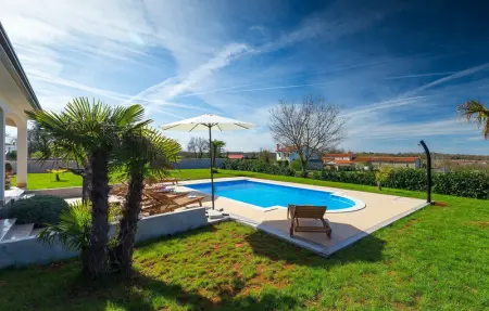 Villa Montreo, Maison 8 personnes à Tinjan - Photo 2