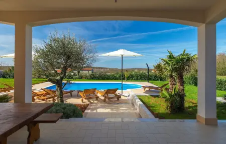 Villa Montreo, Maison 8 personnes à Tinjan - Photo 8