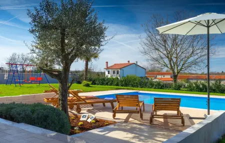 Villa Montreo, Maison 8 personnes à Tinjan - Photo 11