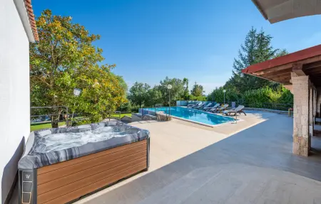 Villa Casa Travertina, Maison 10 personnes à Tinjan - Photo 2