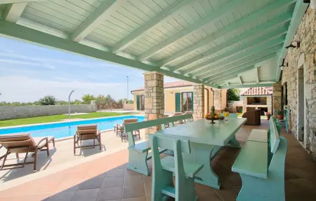 Villa Luca, Maison 10 personnes à Tinjan - Photo 1