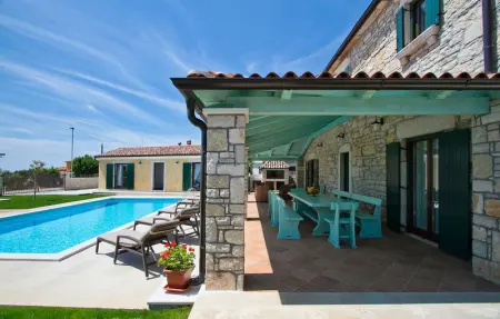 Villa Luca, Maison 10 personnes à Tinjan - Photo 13