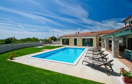 Villa Luca, Maison 10 personnes à Tinjan - Photo 16