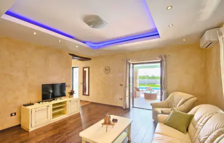 Villa Luca, Maison 10 personnes à Tinjan - Photo 28