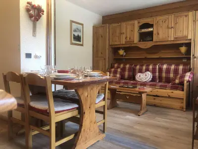 Appartement à Les Avanchers Valmorel, Charmant studio pour 4 à Valmorel - Proche pistes et commerces, classé 2 étoiles, animaux admis - L974726