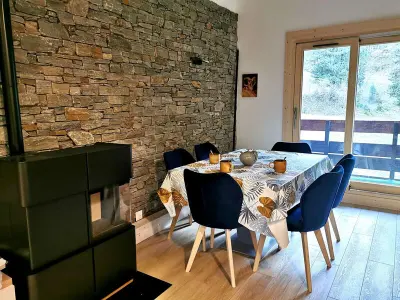 Appartement à Les Avanchers Valmorel, Appartement rénové avec balcon, 3 pièces + mezzanine, proche ESF et pistes, idéal pour 6 pers. - L974727