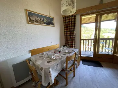 Appartement à Les Avanchers Valmorel, Charmant 2 pièces rénové au pied des pistes, 4 pers., proche ESF et commerces, animaux acceptés - L974748