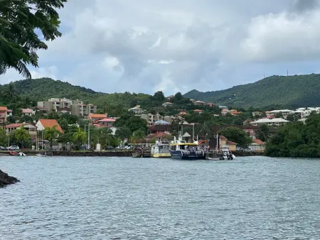 Appartement 2 chambres pied dans l'eau, linge fourni - Photo 7