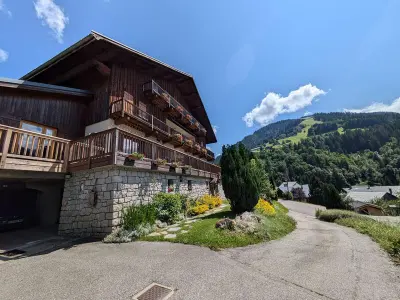 Appartement à Arêches Beaufort, Charmant studio 19m², idéal 3 pers, avec terrasse et parking, proche commerces et navette ski - L975499