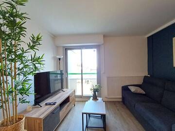 Location Appartement à Gourette,Studio rénové 2 personnes, résidence Sanctus. FR-1-400-122 N°975659