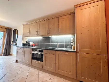 Duplex spacieux avec terrasse, piscine couverte et cheminée à Samoëns - Photo 8