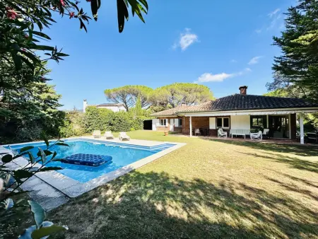 Villa avec Piscine Privée à Santa Cristina d'Aro - Proche Plages et Golf Costa Brava - Photo 4
