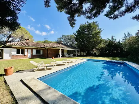 Villa avec Piscine Privée à Santa Cristina d'Aro - Proche Plages et Golf Costa Brava - Photo 6