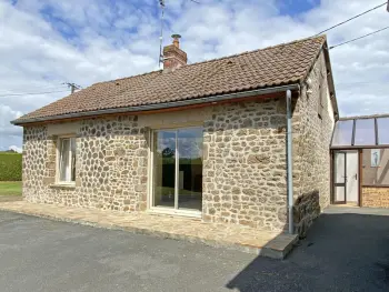 Casa rural en Saint Mars d'Égrenne,Maison granit avec jardin privatif, plain-pied, 2 chambres, tout inclus, proche loisirs et nature FR-1-497-190 N°975870