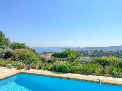 Villa à Les Issambres, Villa 4 étoiles avec piscine privée, climatisation et Wi-Fi aux Issambres - L975922