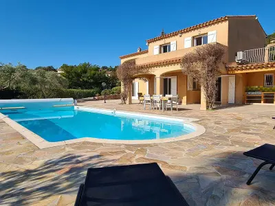 Villa à Les Issambres, Villa 8 pers avec piscine privée, clim et wifi proche plages - L975941