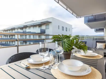 Superbe Appartement Central à La Pineda avec Piscine, Jardin et Proche Plage - Photo 8