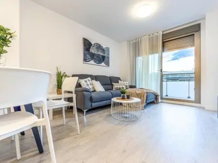 Superbe Appartement Central à La Pineda avec Piscine, Jardin et Proche Plage - Photo 15