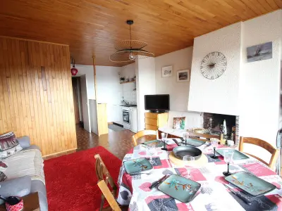 Appartement à Chamrousse, Appartement confortable 8 pers à Chamrousse avec balcon, proche navette et équipements complets - L976014