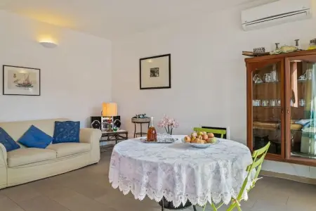 Casa Santa Giusta, Séjour relaxant à Bosa avec véranda - Photo 6