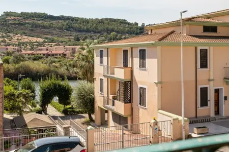 Casa Santa Giusta, Séjour relaxant à Bosa avec véranda - Photo 23