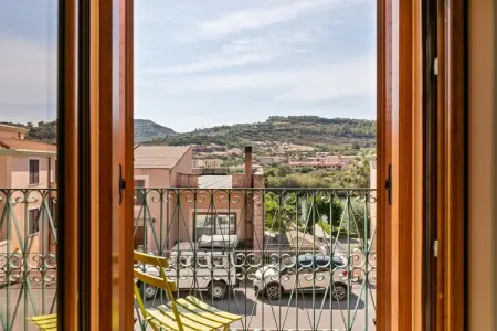Casa Santa Giusta, Séjour relaxant à Bosa avec véranda - Photo 24