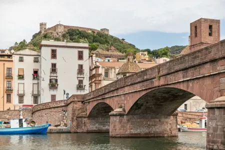 Casa Santa Giusta, Séjour relaxant à Bosa avec véranda - Photo 25