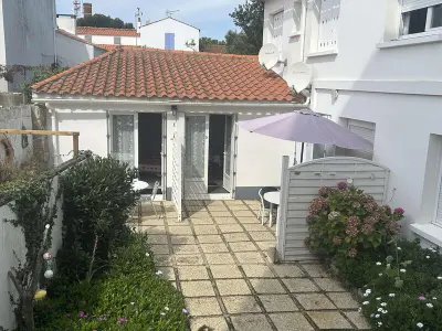 Maison à Noirmoutier en l'Île, Maison près du port, avec cour, terrasse équipée, à 400m de la plage - L976379