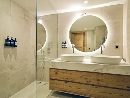 Chalet luxueux avec piscine intérieure et sauna - 5 chambres, 12 pers., proche commerces et pistes - Photo 19