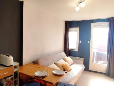 Appartement à Les Adrets Prapoutel, Studio au pied des pistes, 3ème étage, proche école de ski - N°977068